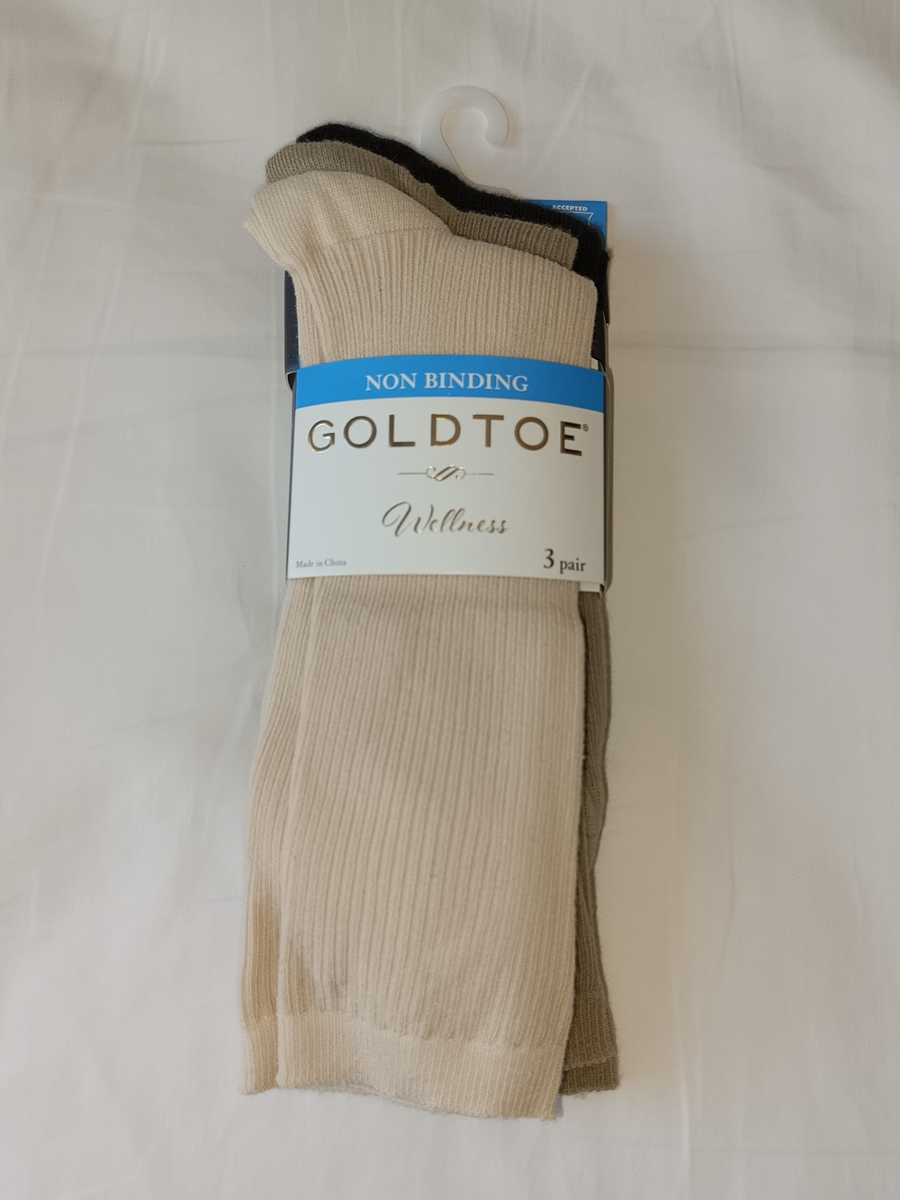 Gold Toe Women's Non-Binding Wellness Socks - Beige, Olive, Black (3 Pack)